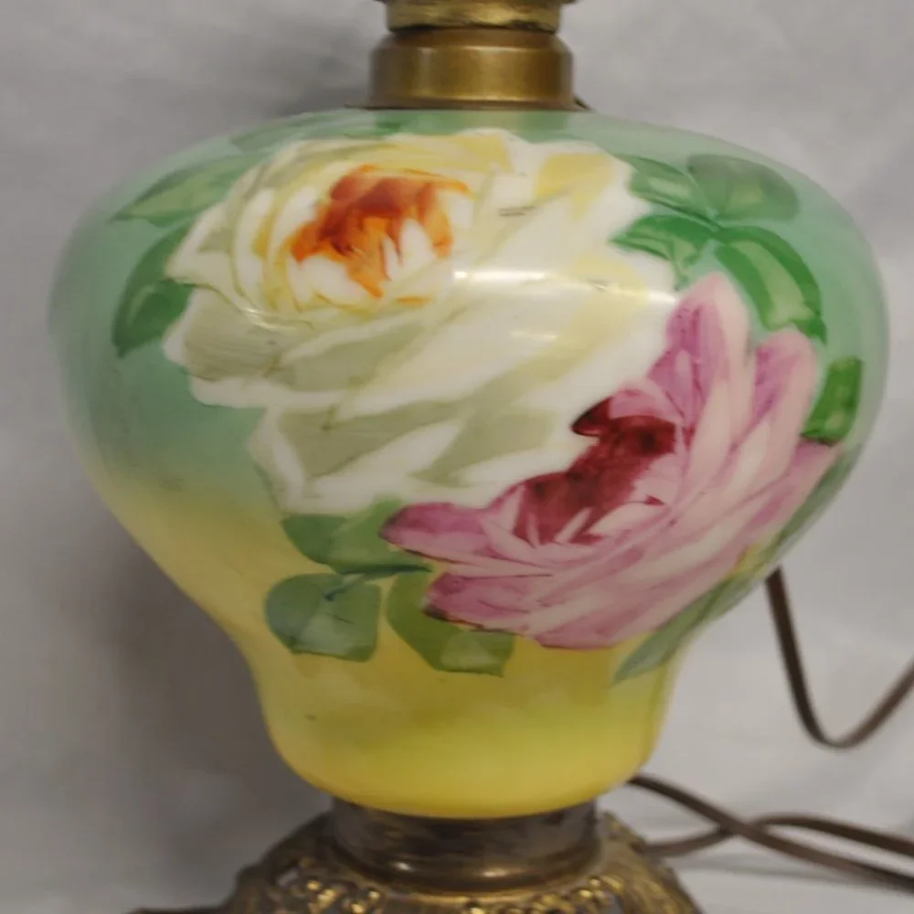 SALE* vintage floral kerosene glass lamp turned electric (319w)